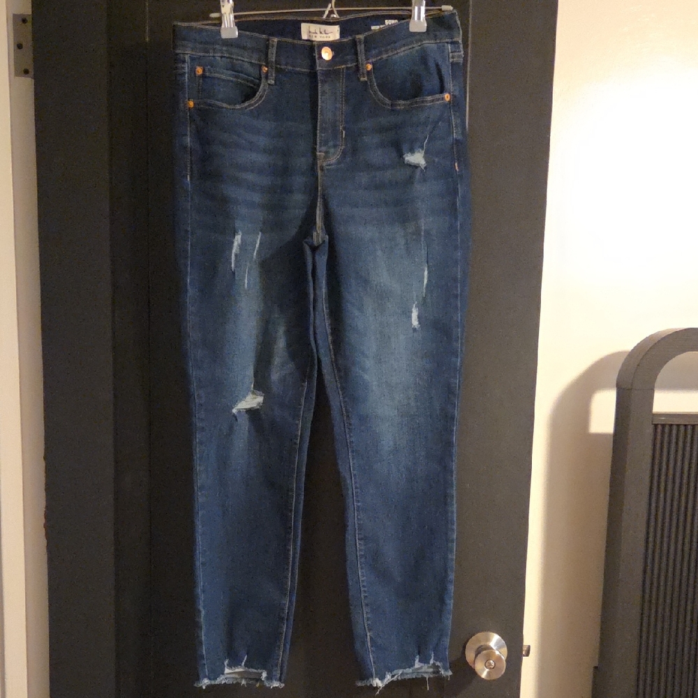 Nicole Miller Dark Blue Distressed Ankle Crop Jeans